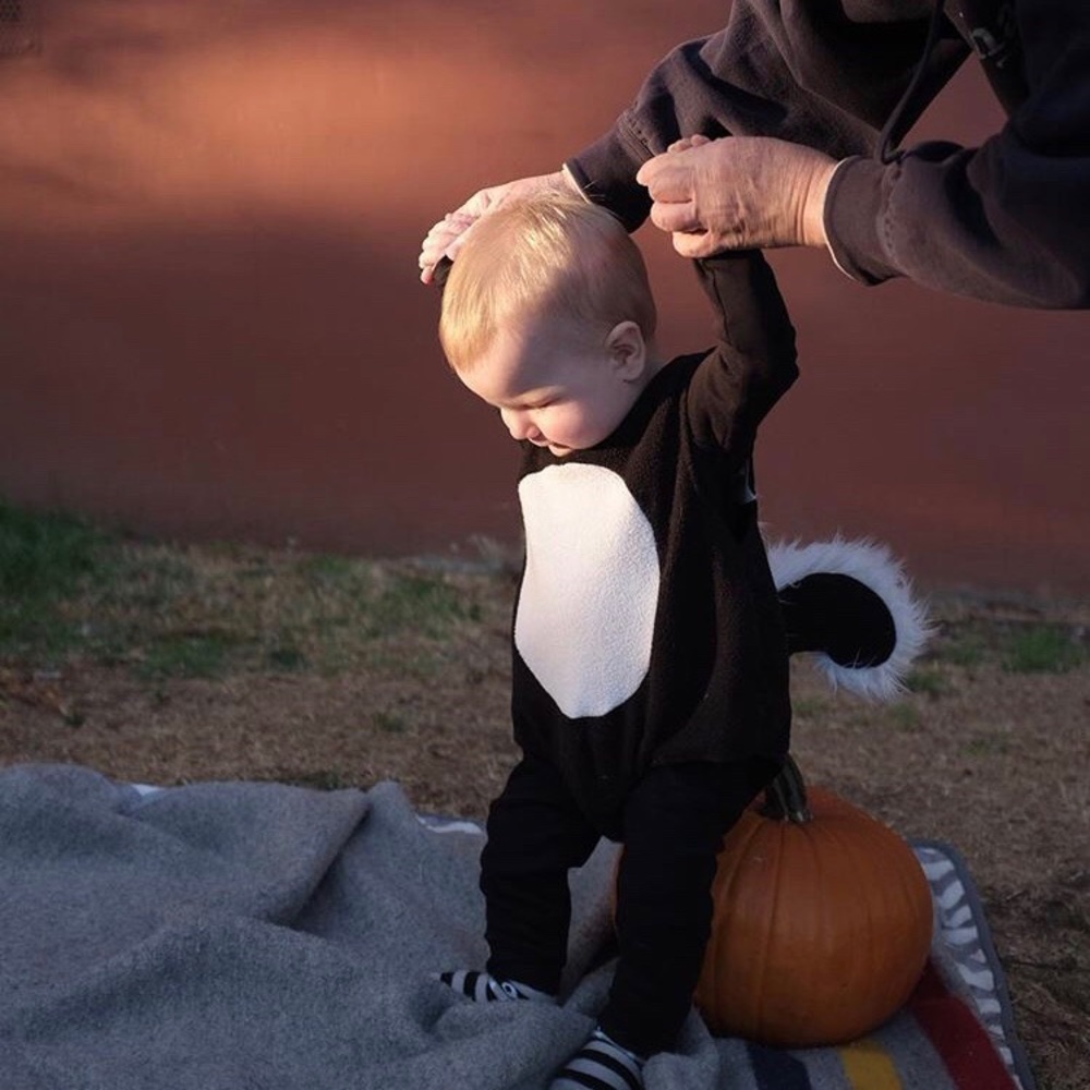 Pottery Barn Kids Baby Skunk Costume 6-12 months